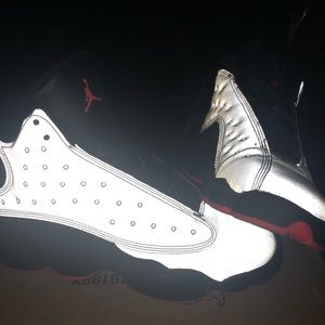 Jordan’s boys sz 6.5, worn a couple of times EUC!